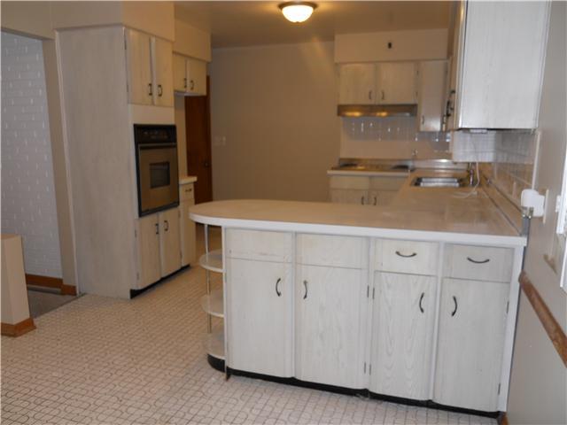 5807 Andover Road Indianapolis, IN 46220 - Photo 3 of 14