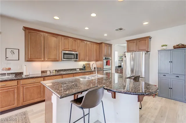 $690,000 | 8810 Arroyo Azul Street, Las Vegas, NV 89131