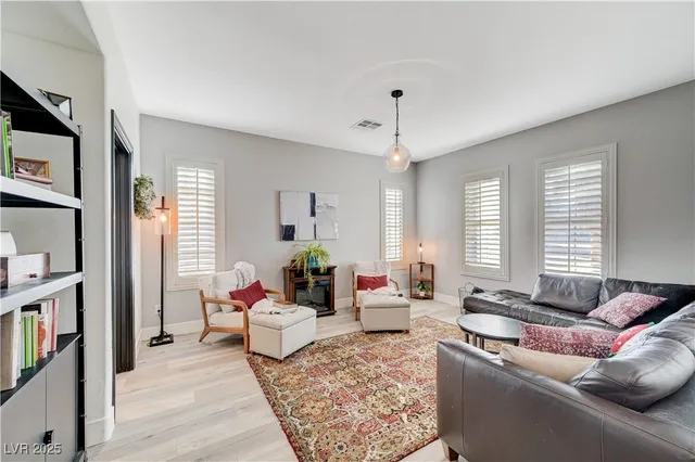 $690,000 | 8810 Arroyo Azul Street, Las Vegas, NV 89131