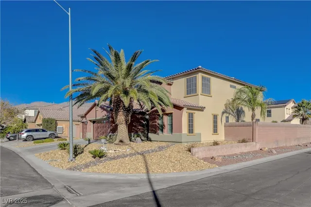 $690,000 | 8810 Arroyo Azul Street, Las Vegas, NV 89131
