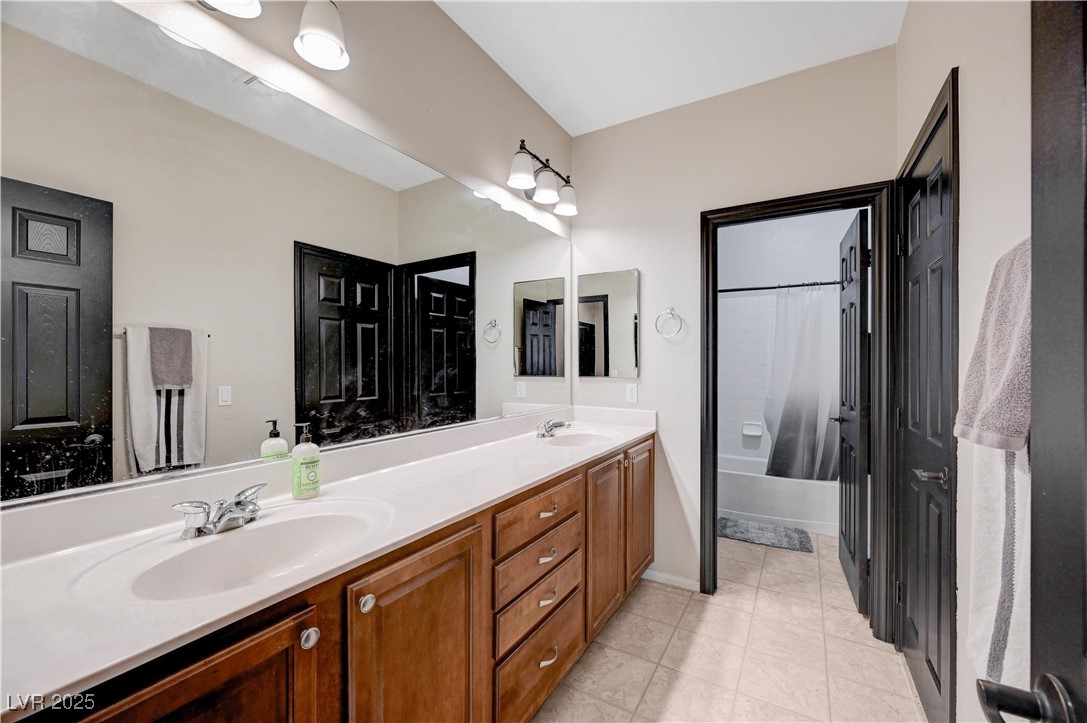 8810 Arroyo Azul Street Las Vegas, NV 89131 - Photo 43 of 83 3rd Bathroom