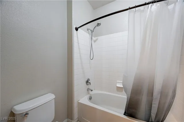 $690,000 | 8810 Arroyo Azul Street, Las Vegas, NV 89131