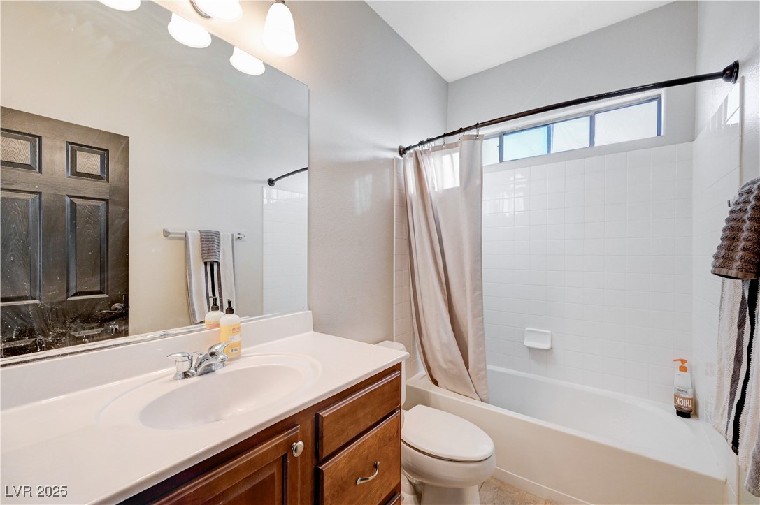 8810 Arroyo Azul Street Las Vegas, NV 89131 - Photo 56 of 83 4th bathroom