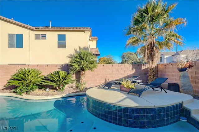 $690,000 | 8810 Arroyo Azul Street, Las Vegas, NV 89131