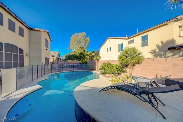 $690,000 | 8810 Arroyo Azul Street, Las Vegas, NV 89131