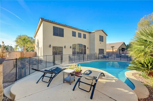 $690,000 | 8810 Arroyo Azul Street, Las Vegas, NV 89131