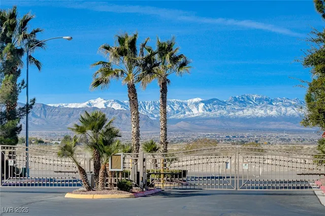 $690,000 | 8810 Arroyo Azul Street, Las Vegas, NV 89131