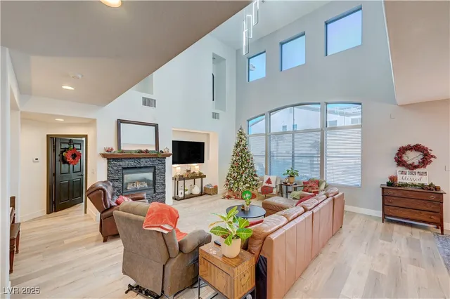 $690,000 | 8810 Arroyo Azul Street, Las Vegas, NV 89131