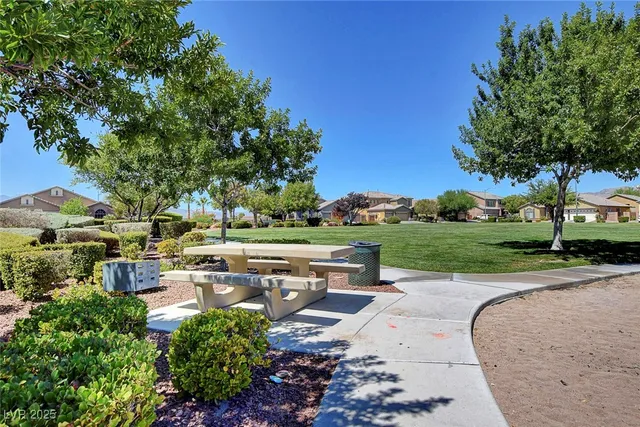 $690,000 | 8810 Arroyo Azul Street, Las Vegas, NV 89131