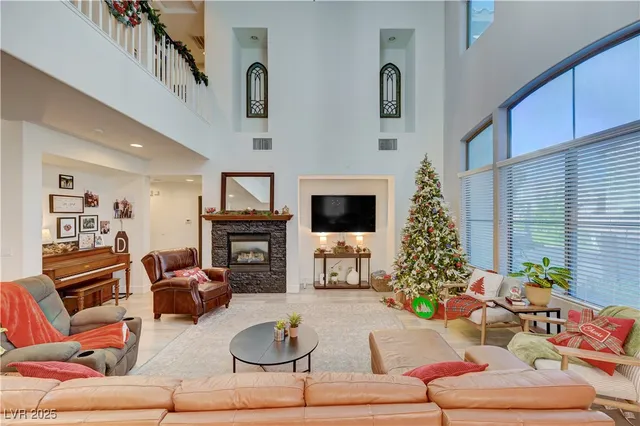 $690,000 | 8810 Arroyo Azul Street, Las Vegas, NV 89131