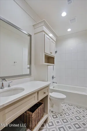 $899,900 | 172 Chantilly Drive, Madison, MS 39110