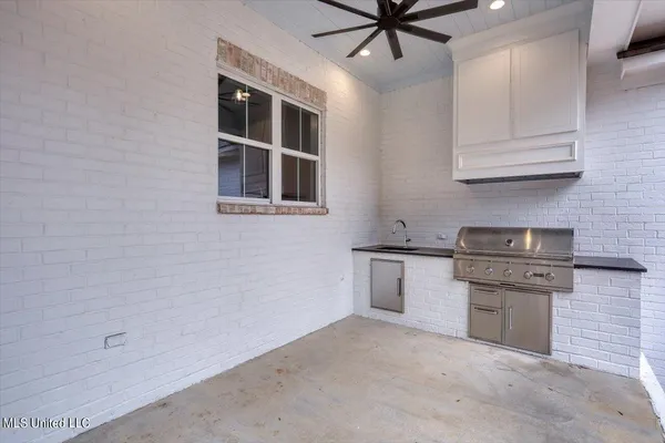 $899,900 | 172 Chantilly Drive, Madison, MS 39110