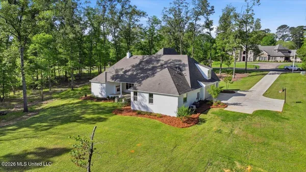 $899,900 | 172 Chantilly Drive, Madison, MS 39110