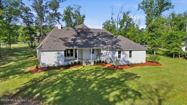 $899,900 | 172 Chantilly Drive, Madison, MS 39110