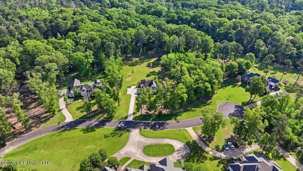 $899,900 | 172 Chantilly Drive, Madison, MS 39110