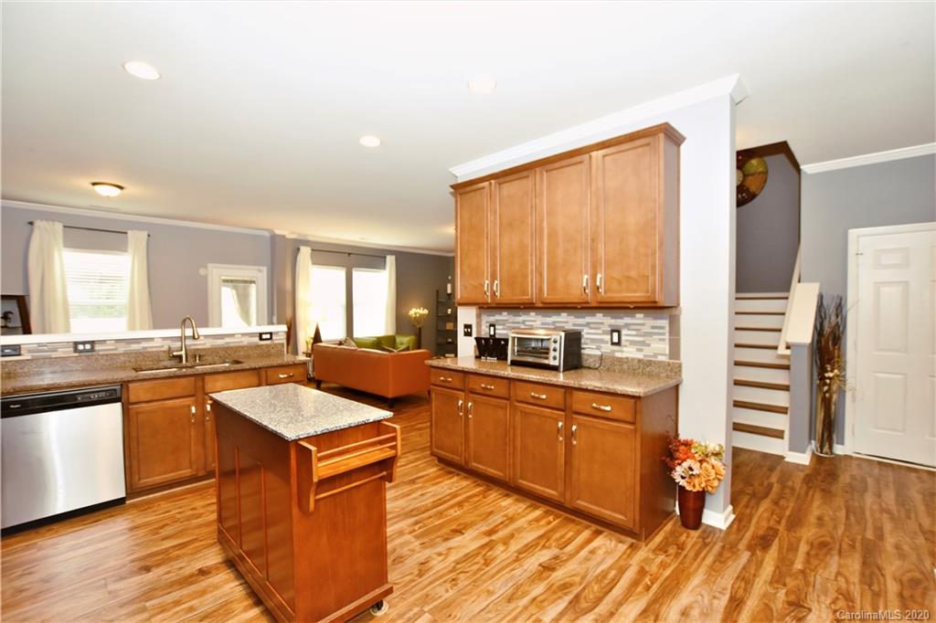 8634 Heartleaf Road Charlotte, NC 28227 - Photo 9 of 40 Gallery Image 9