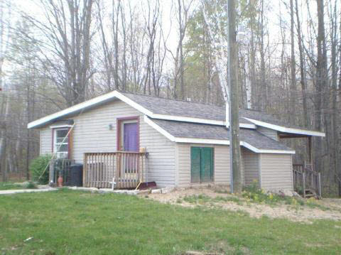 4626 Sheridan Road Vassar, MI 48768 - Photo 9 of 10 20211507-8.JPG