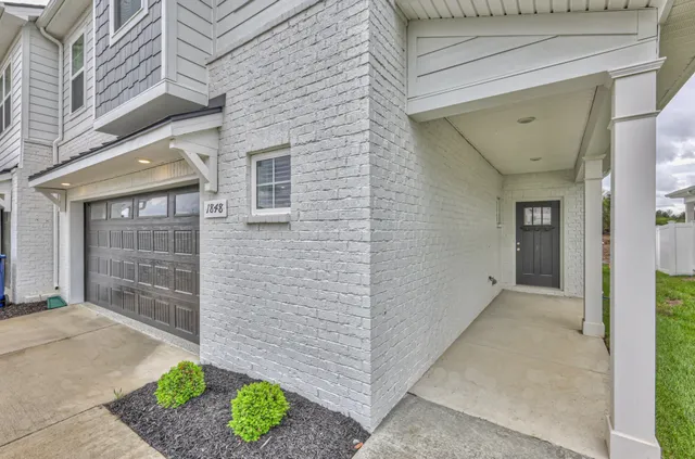 a view of entryway door of the house