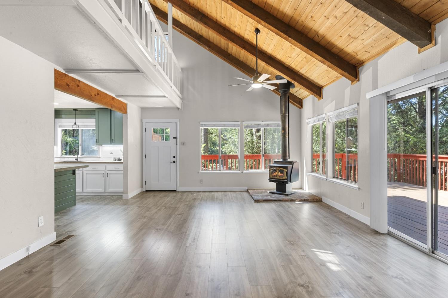 14036 Hilltop Road Pine Grove, CA 95665 - Photo 17 of 45 Great Room