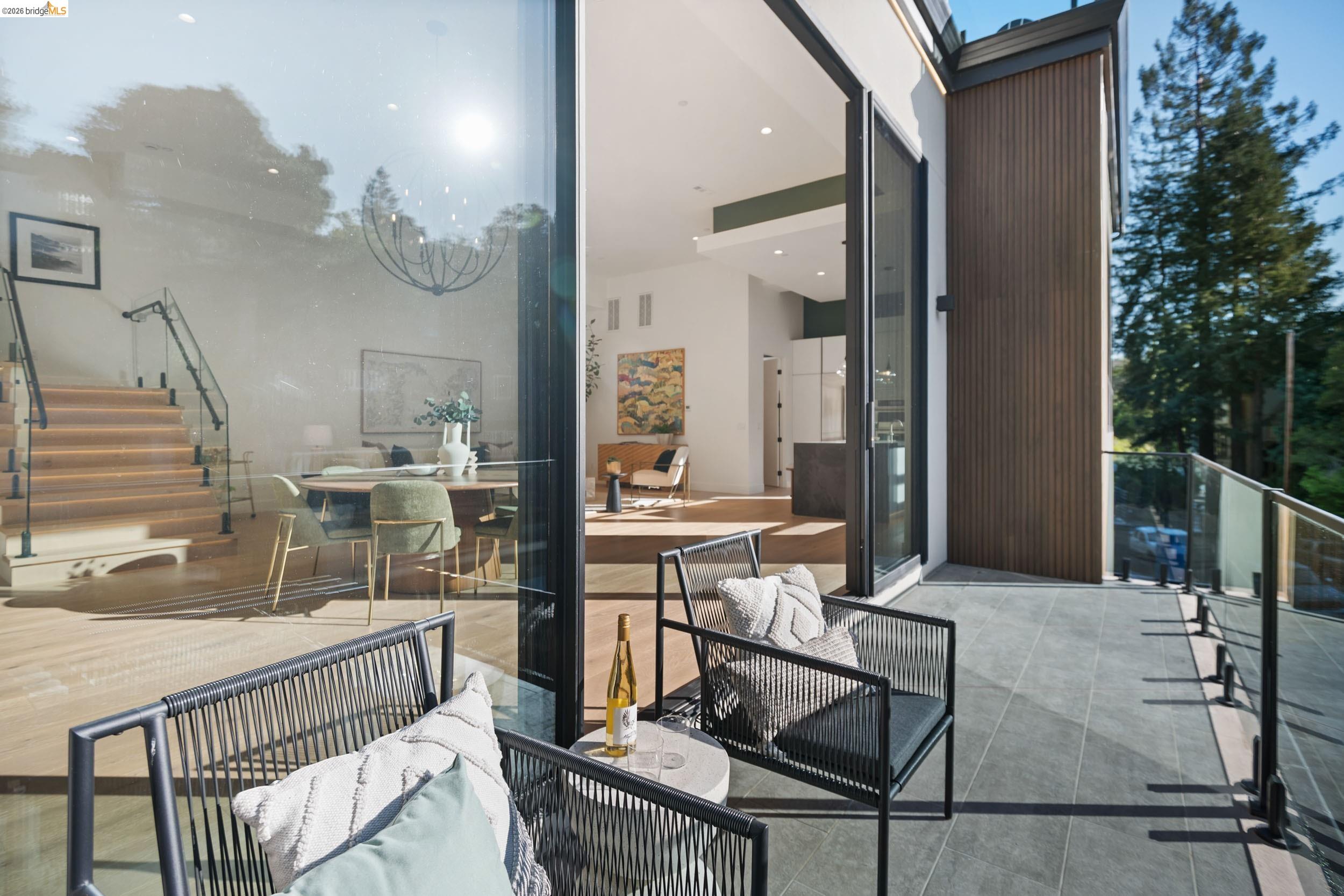 1675 Trestle Glen Road Oakland, CA 94610 - Photo 14 of 50