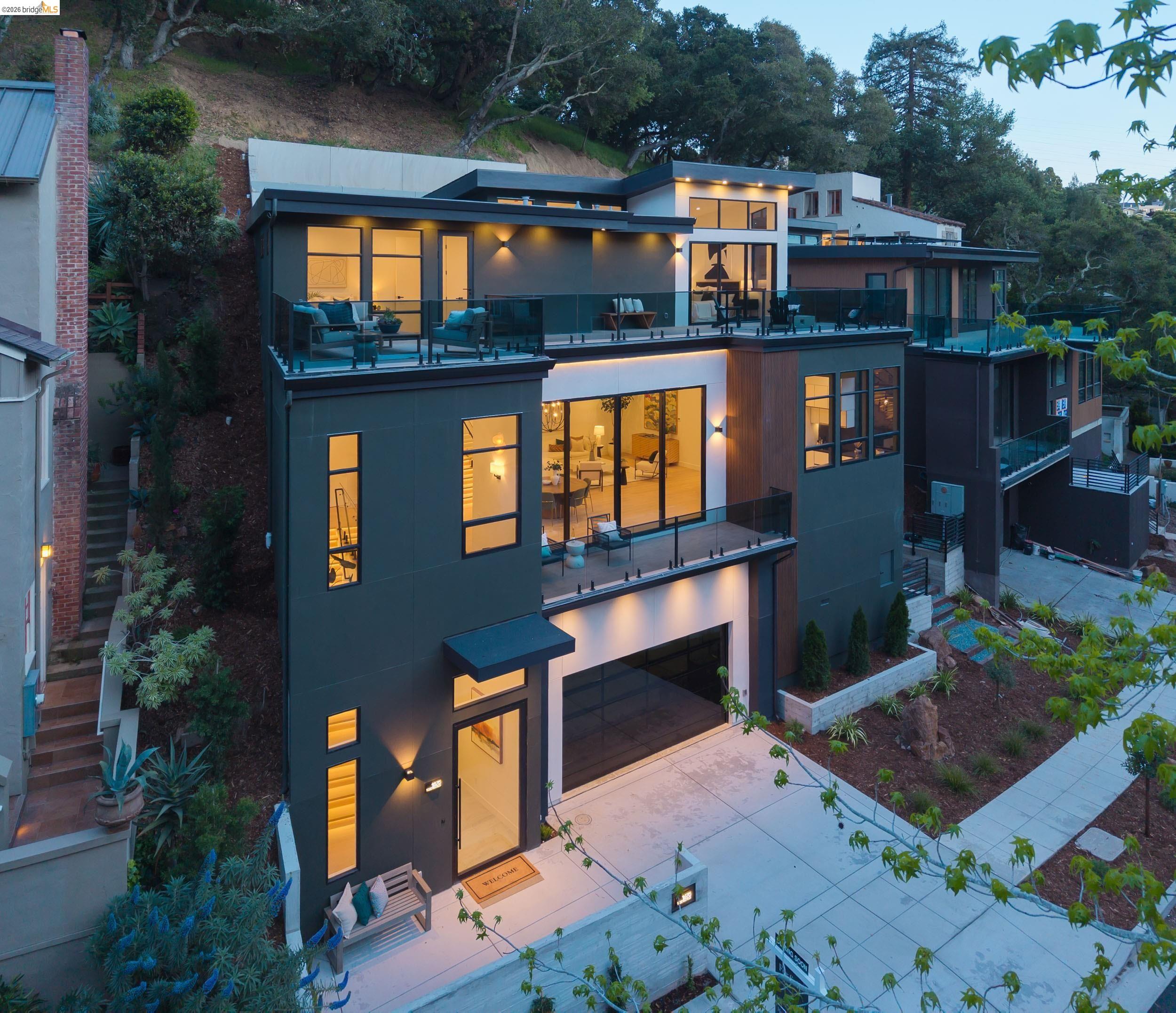 1675 Trestle Glen Road Oakland, CA 94610 - Photo 2 of 50