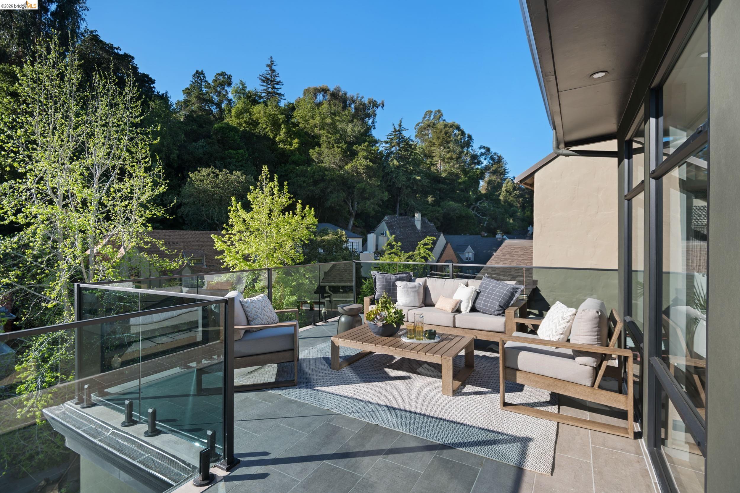 1675 Trestle Glen Road Oakland, CA 94610 - Photo 28 of 50