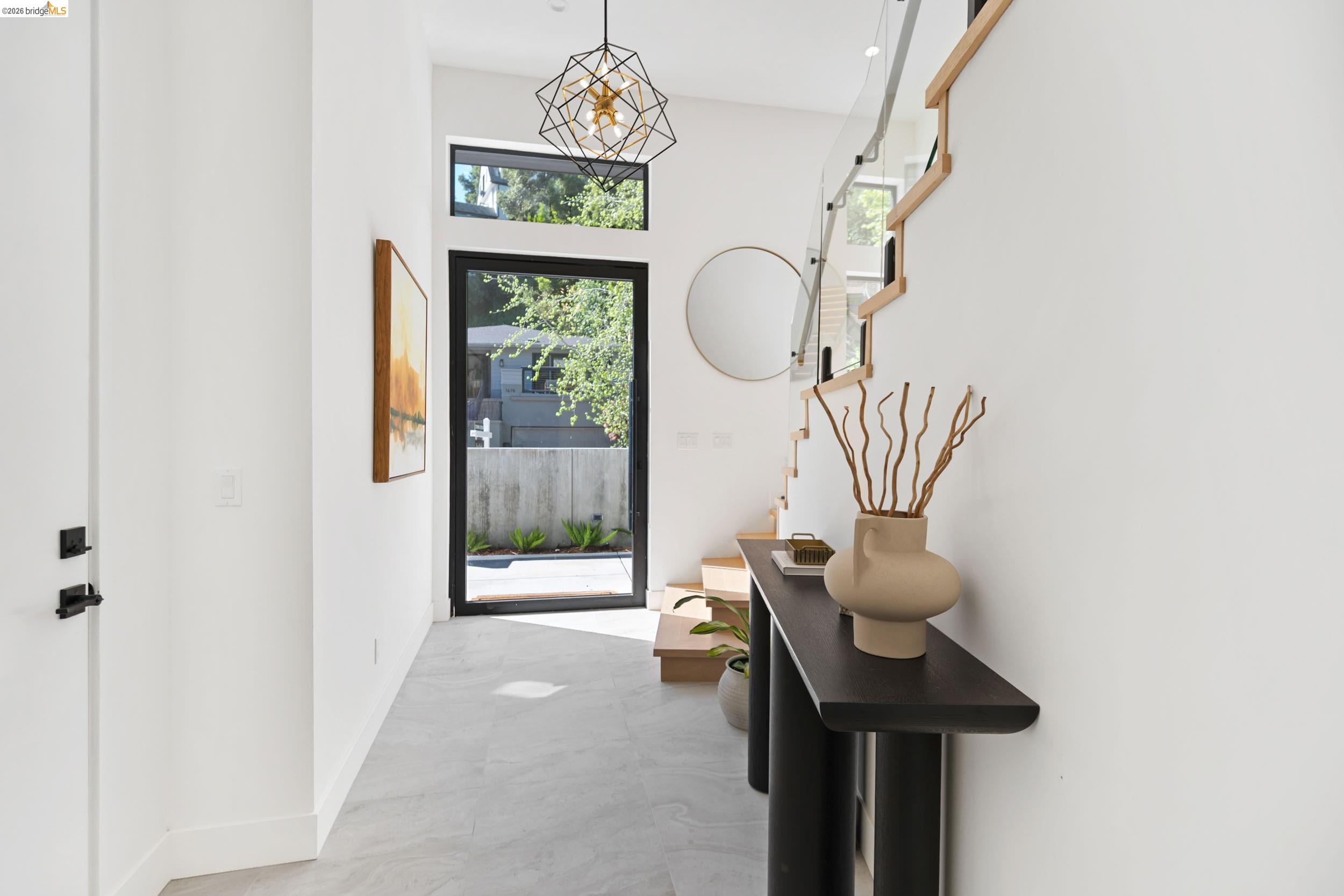 1675 Trestle Glen Road Oakland, CA 94610 - Photo 3 of 50