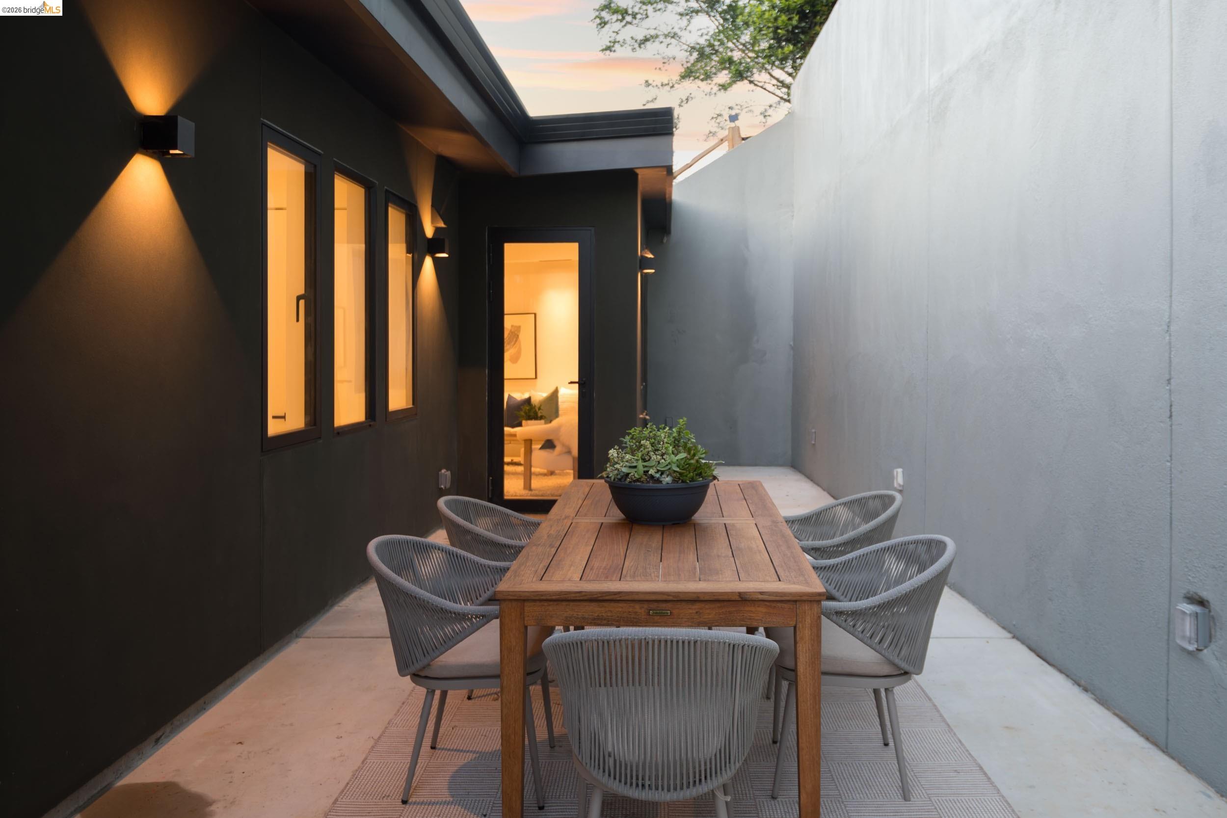 1675 Trestle Glen Road Oakland, CA 94610 - Photo 49 of 50