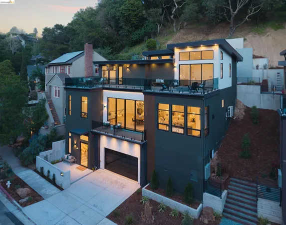 $2,985,000 | 1675 Trestle Glen Road, Oakland, CA 94610