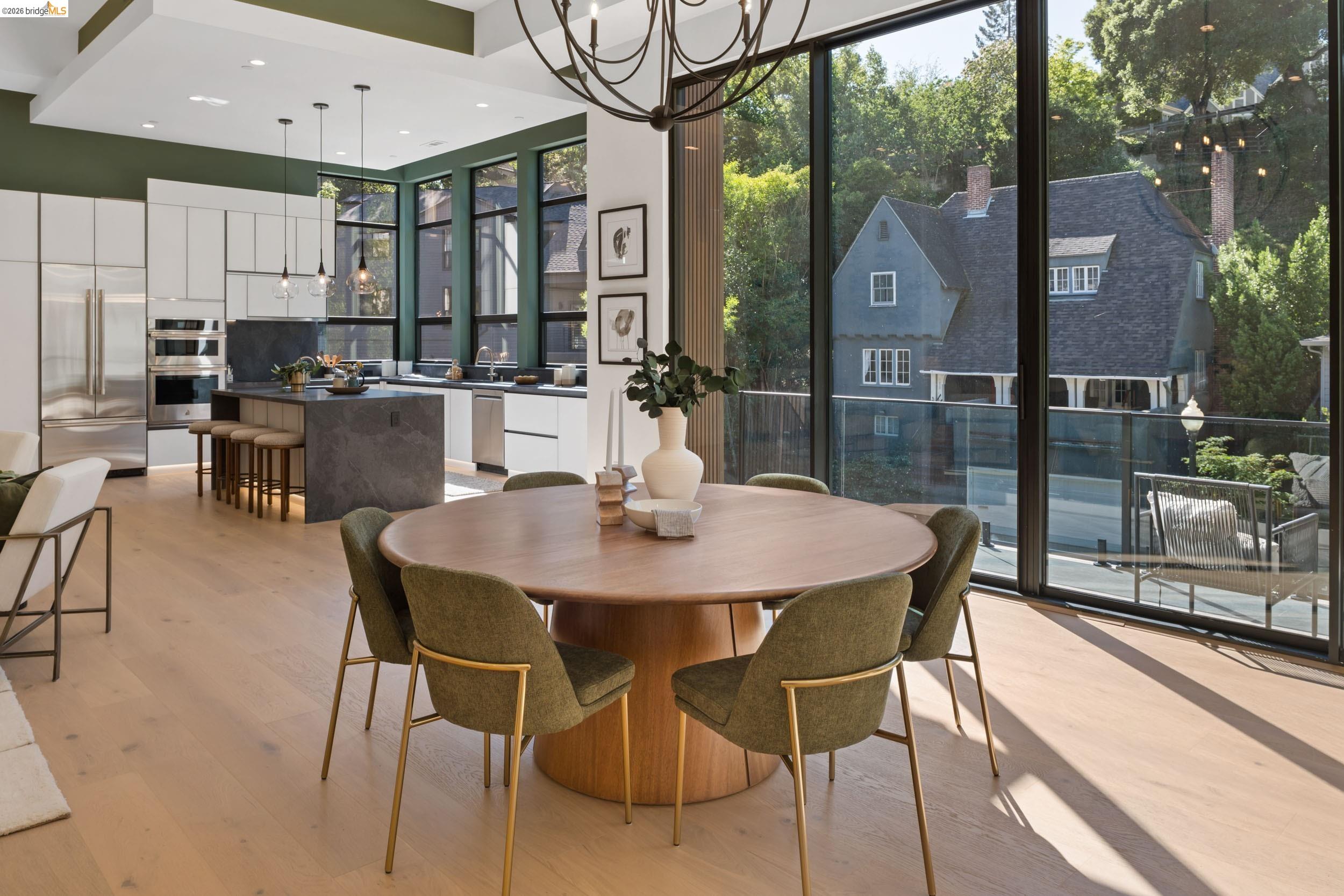 1675 Trestle Glen Road Oakland, CA 94610 - Photo 6 of 50