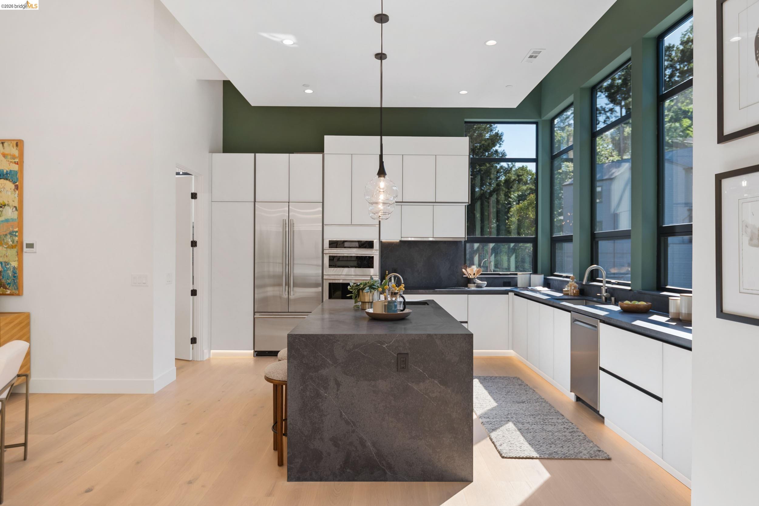 1675 Trestle Glen Road Oakland, CA 94610 - Photo 8 of 50