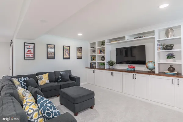 $985,000 | 18302 Clear Smoke Road, Boyds, MD 20841