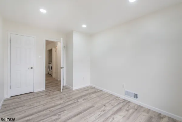 $2,350 | 54 Burlington Court, Hamburg, NJ 07419