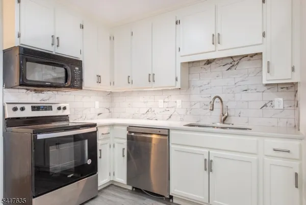$2,350 | 54 Burlington Court, Hamburg, NJ 07419