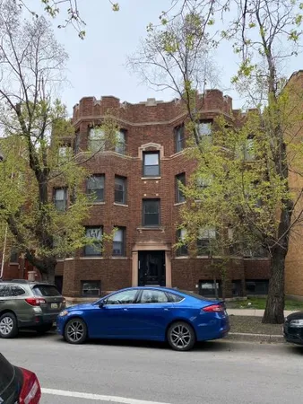 $3,000 | 640 West Roscoe Street, Unit 3W, Chicago, IL 60657
