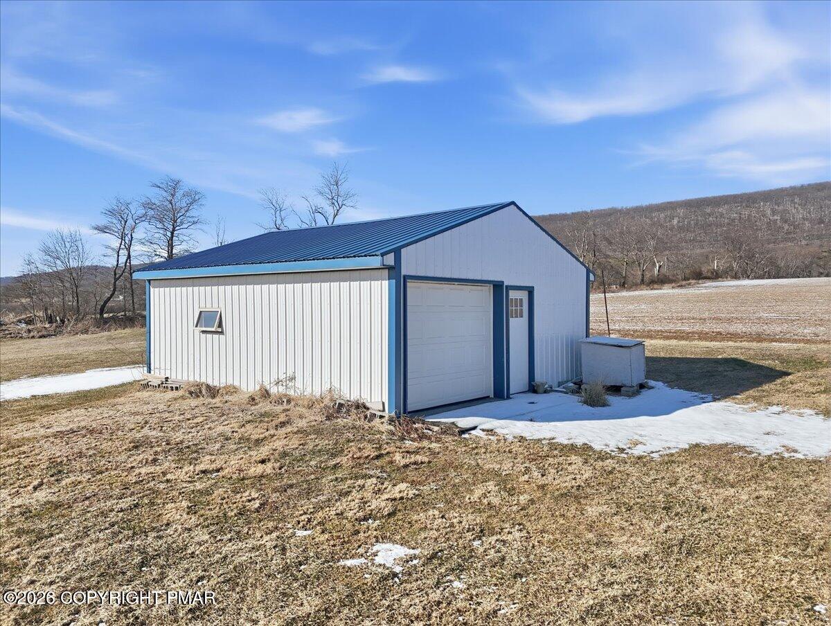 443 Mountain Road Berwick, PA 18603 - Photo 66 of 72 67-062_dji_fly_20260123_132906_0169_1769