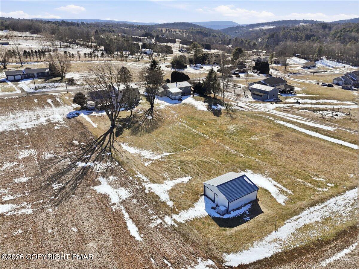 443 Mountain Road Berwick, PA 18603 - Photo 8 of 72 72-064_image