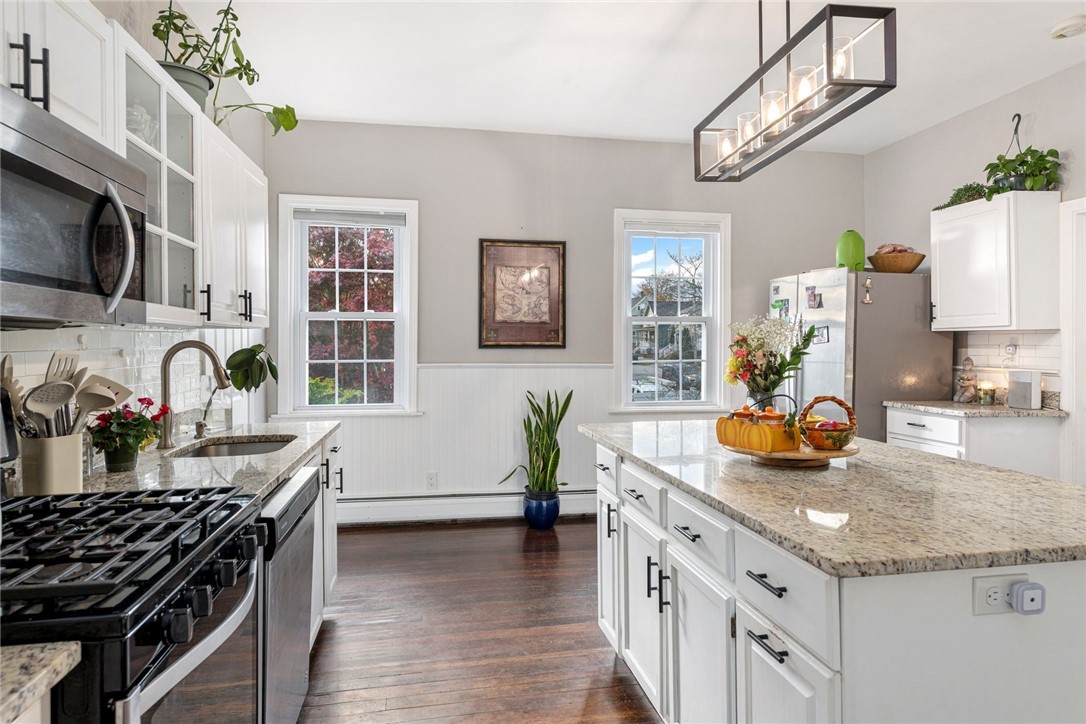 38 Collins Street Bristol, RI 02809 - Photo 21 of 46