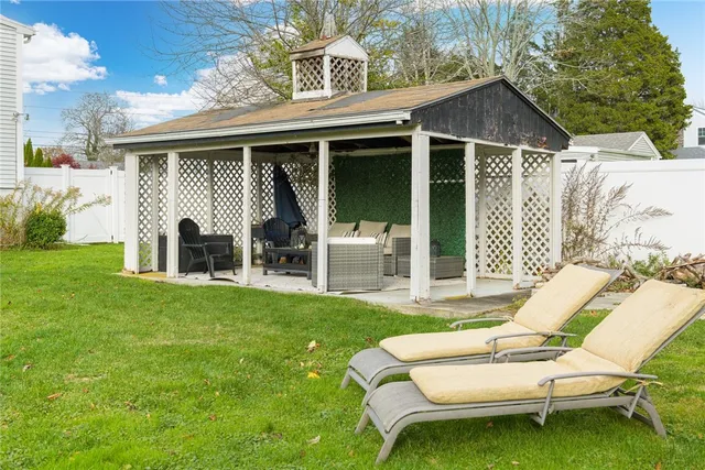 $749,000 | 38 Collins Street, Bristol, RI 02809