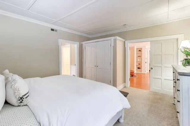 $850,000 | 332 Maxwell Street, Lake Geneva, WI 53147