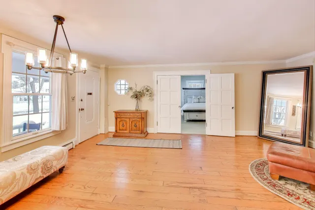 $850,000 | 332 Maxwell Street, Lake Geneva, WI 53147