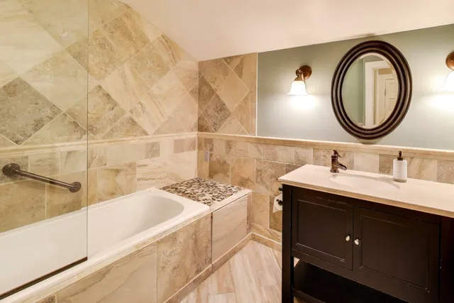 $850,000 | 332 Maxwell Street, Lake Geneva, WI 53147