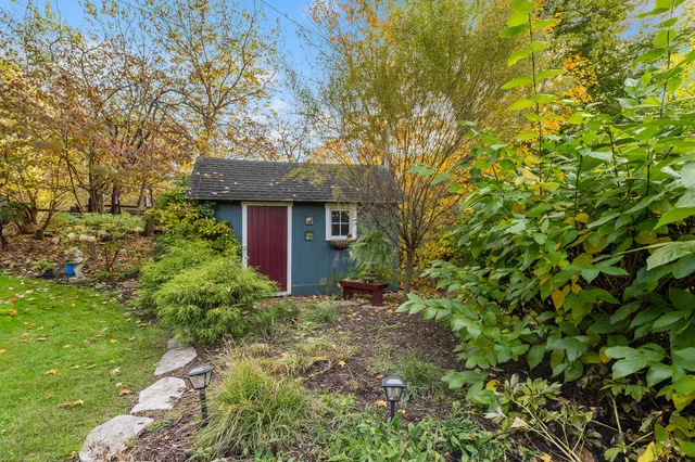 $850,000 | 332 Maxwell Street, Lake Geneva, WI 53147