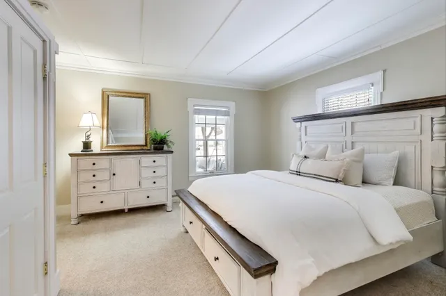 $850,000 | 332 Maxwell Street, Lake Geneva, WI 53147