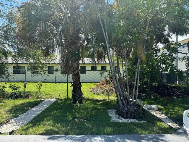 $1,390 | 1947 Madison Street, Unit 4, Hollywood, FL 33020