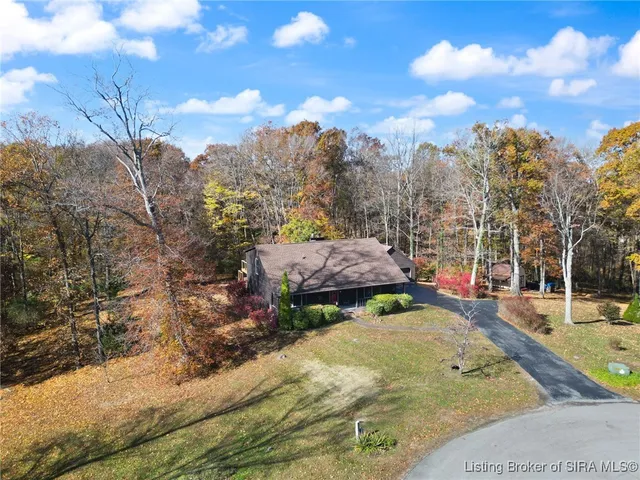 $460,000 | 1022 Broadleaf Court, Lanesville, IN 47136