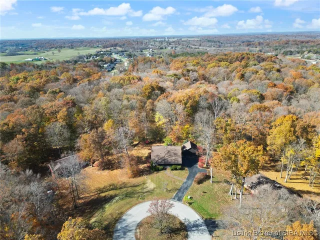 $460,000 | 1022 Broadleaf Court, Lanesville, IN 47136