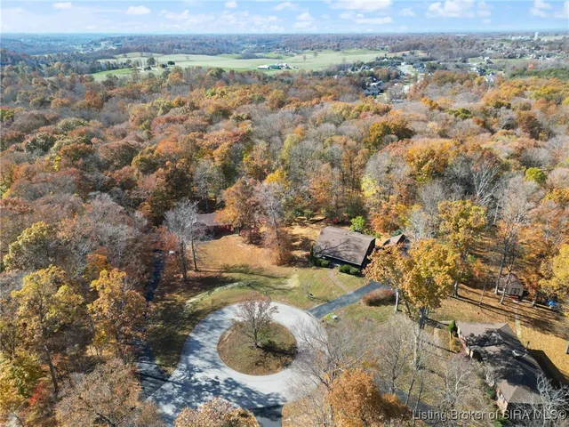 $460,000 | 1022 Broadleaf Court, Lanesville, IN 47136