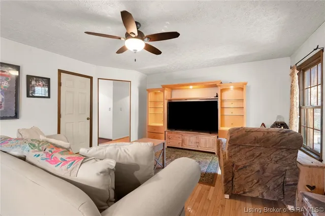 $460,000 | 1022 Broadleaf Court, Lanesville, IN 47136