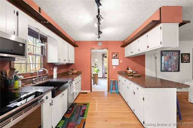 $460,000 | 1022 Broadleaf Court, Lanesville, IN 47136